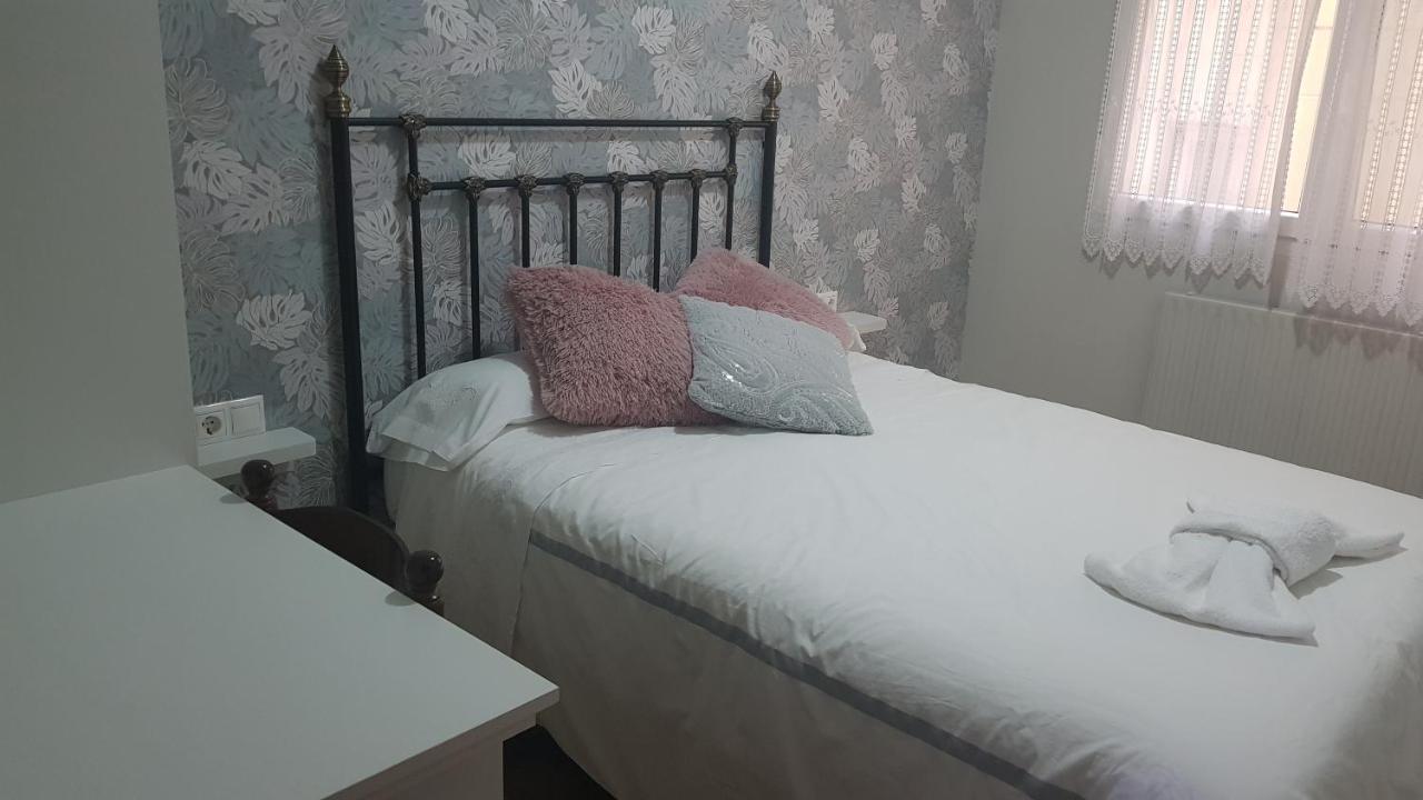 Apartamentos Paz รีบาเดโอ ภายนอก รูปภาพ